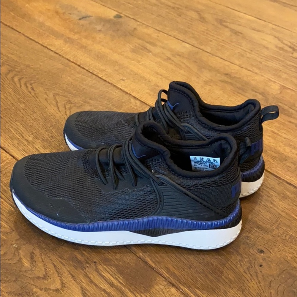 Puma soft foam sneakers